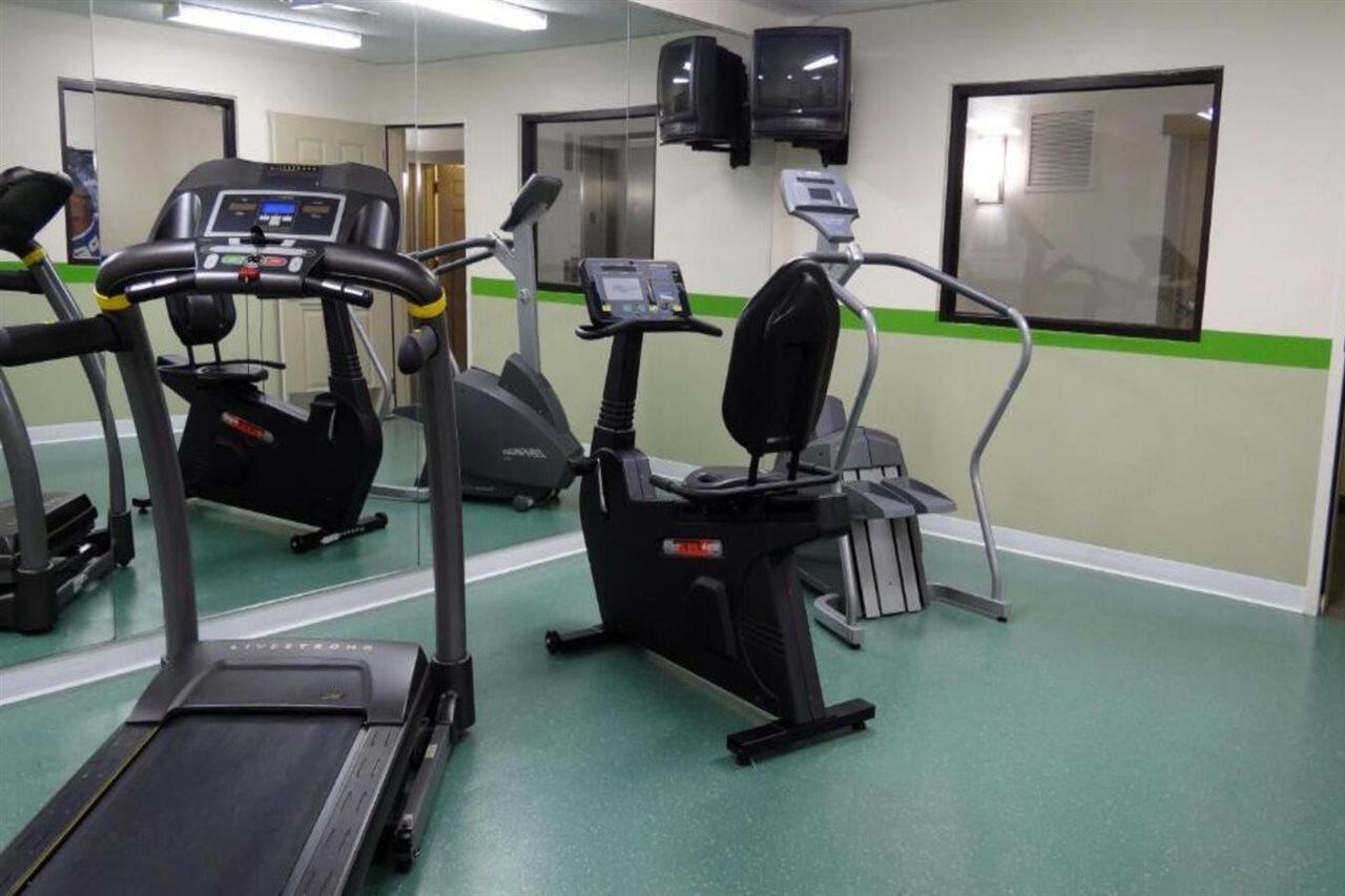 Extended Stay America Select Suites - Raleigh - Rtp - 4610 Miami Blvd Durham Ngoại thất bức ảnh