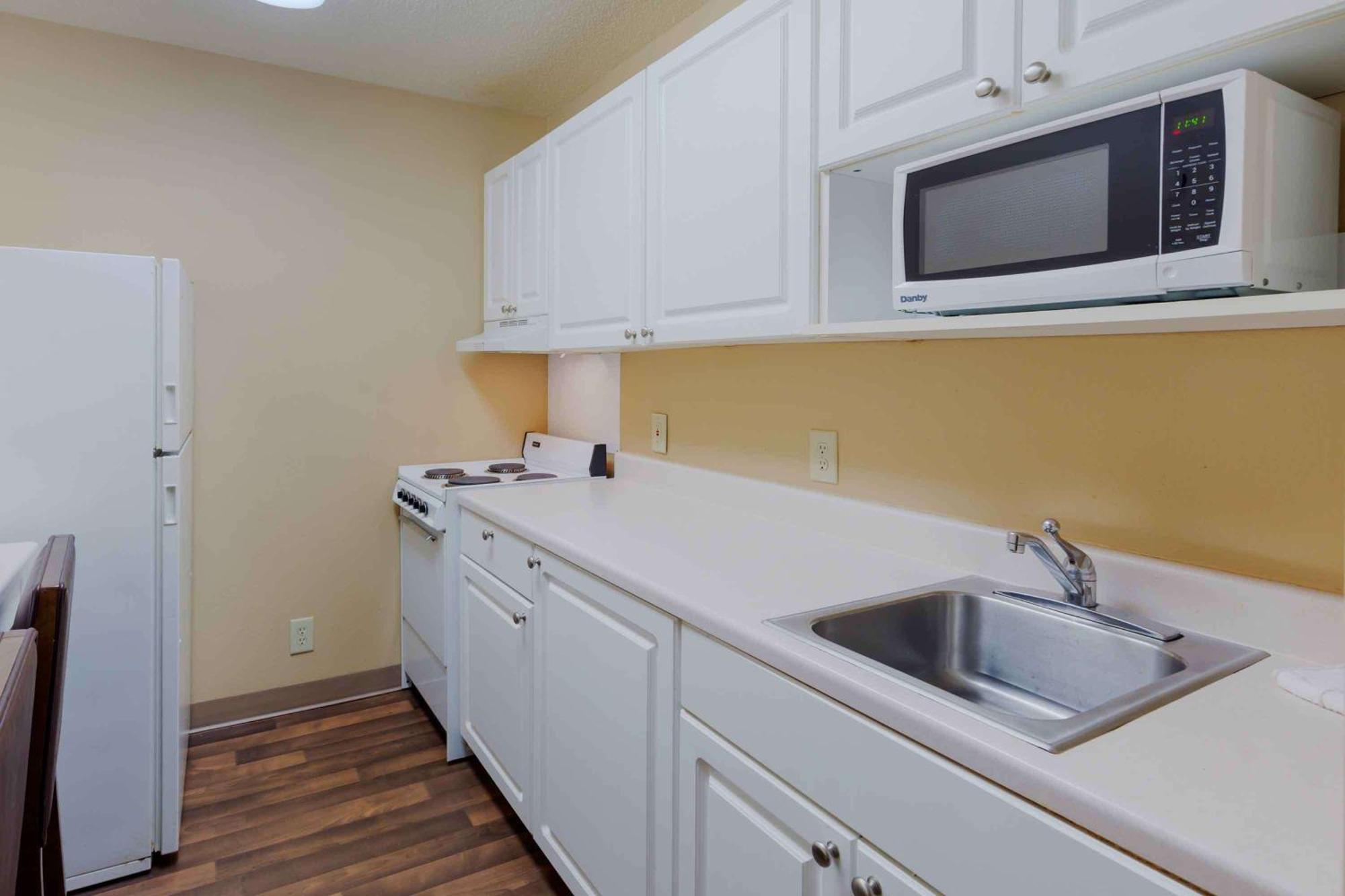 Extended Stay America Select Suites - Raleigh - Rtp - 4610 Miami Blvd Durham Ngoại thất bức ảnh