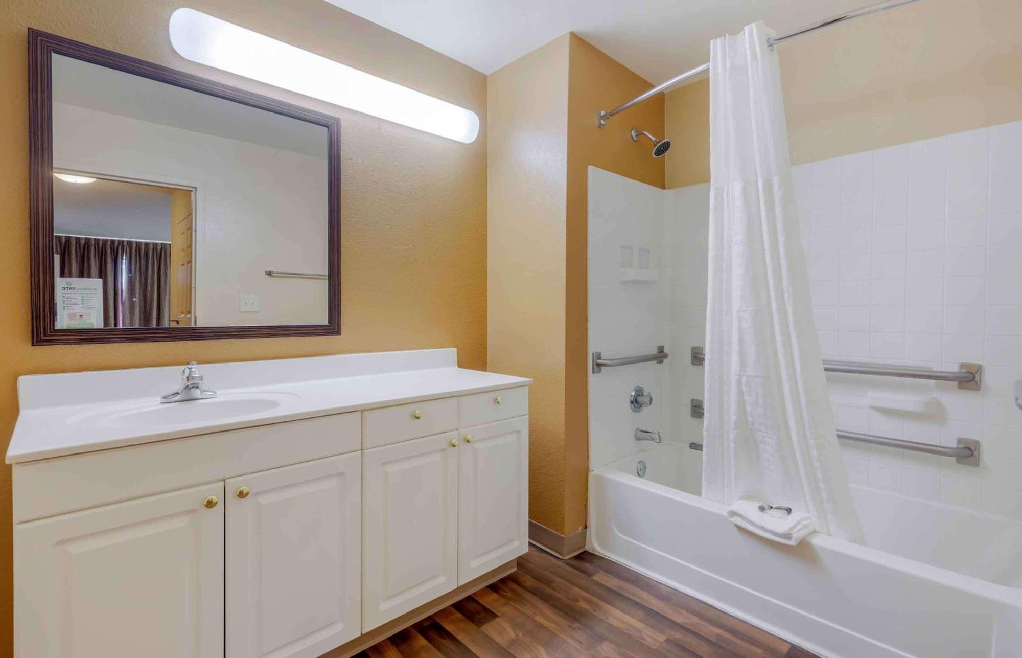 Extended Stay America Select Suites - Raleigh - Rtp - 4610 Miami Blvd Durham Ngoại thất bức ảnh