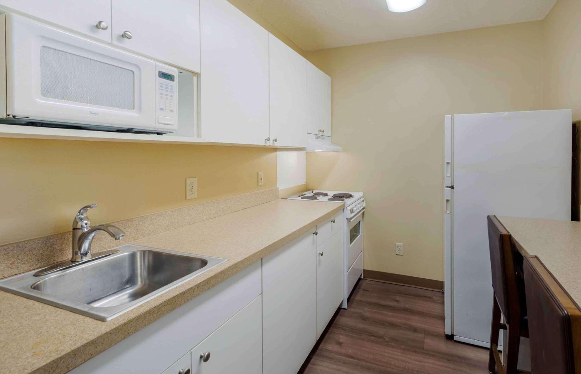 Extended Stay America Select Suites - Raleigh - Rtp - 4610 Miami Blvd Durham Ngoại thất bức ảnh
