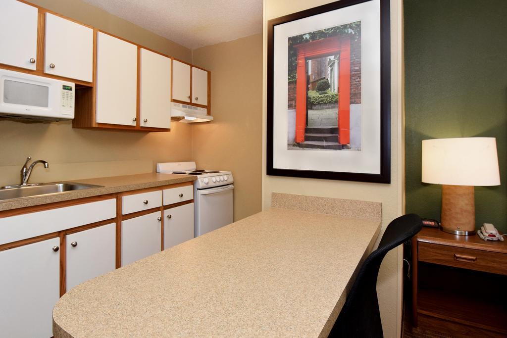 Extended Stay America Select Suites - Raleigh - Rtp - 4610 Miami Blvd Durham Ngoại thất bức ảnh