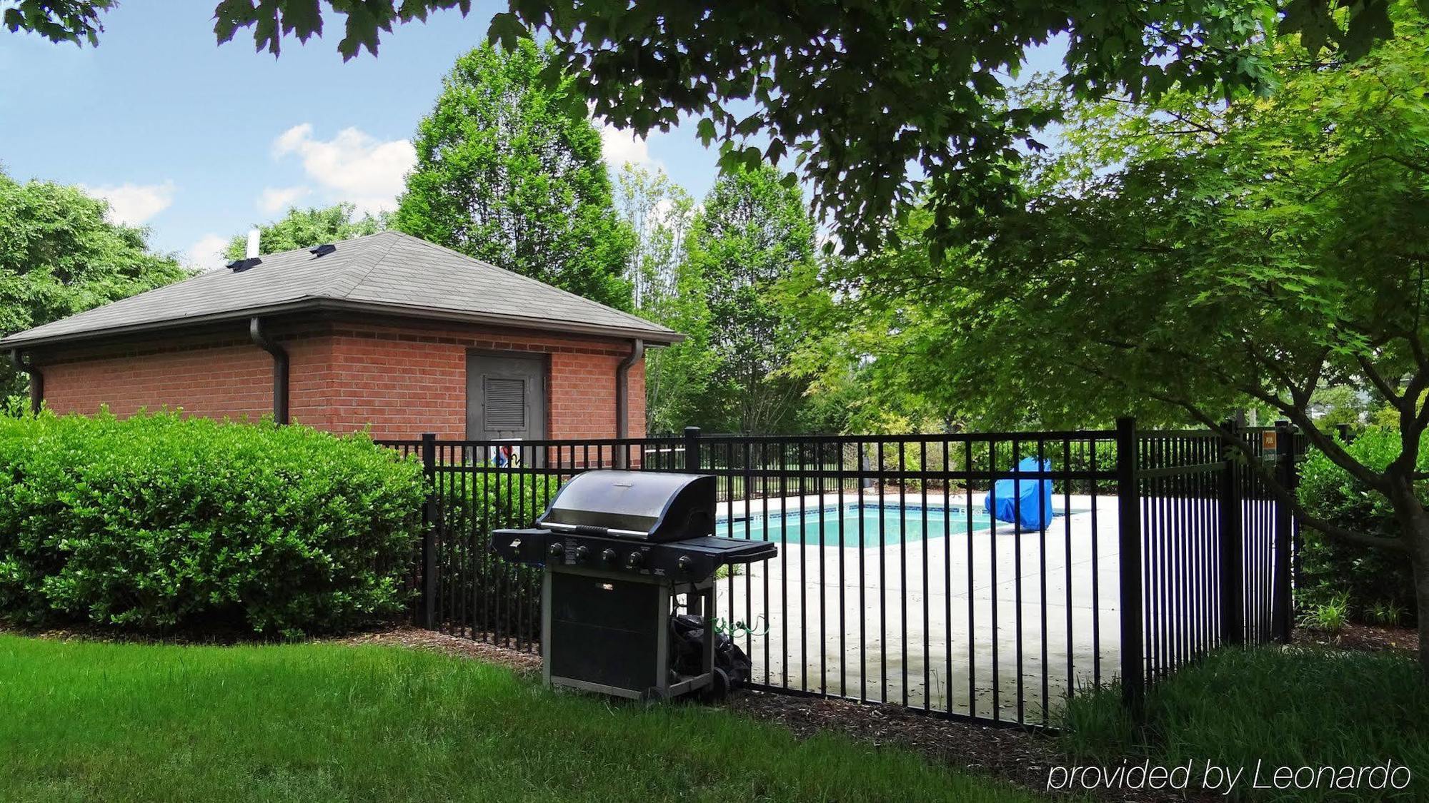 Extended Stay America Select Suites - Raleigh - Rtp - 4610 Miami Blvd Durham Ngoại thất bức ảnh